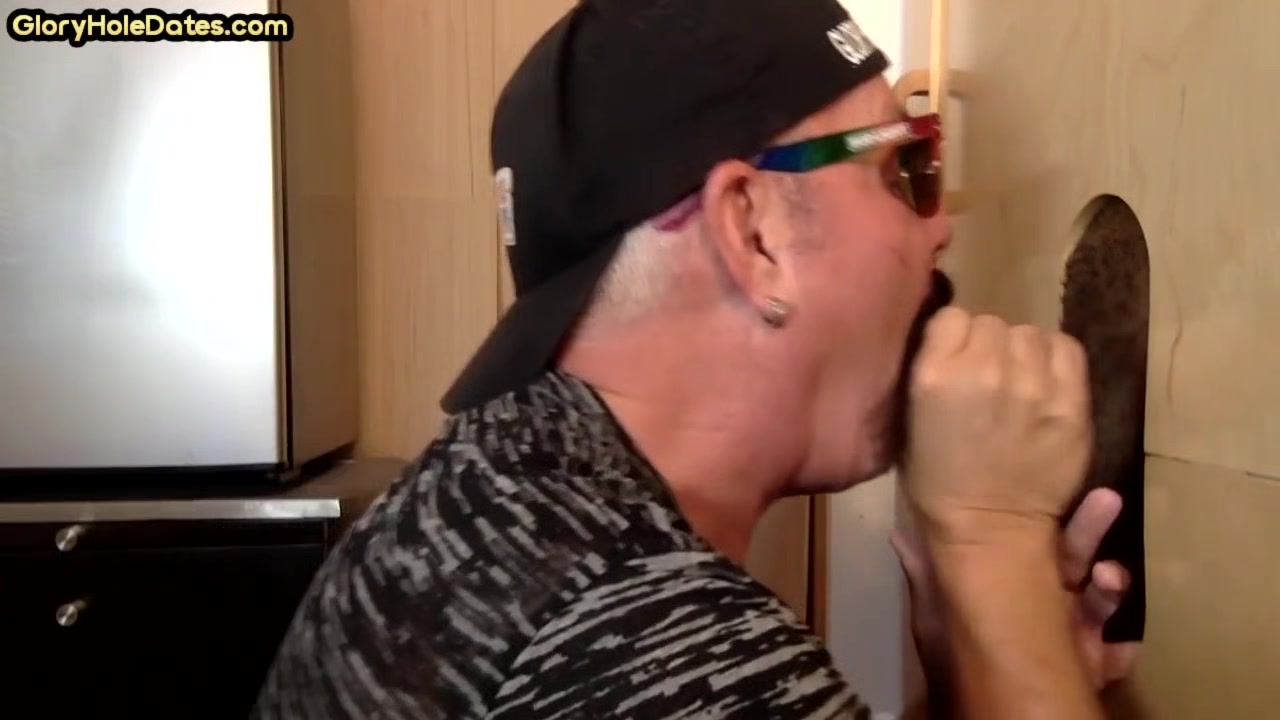 IR gloryhole amateur BJ DILF gets fucked in homemade video