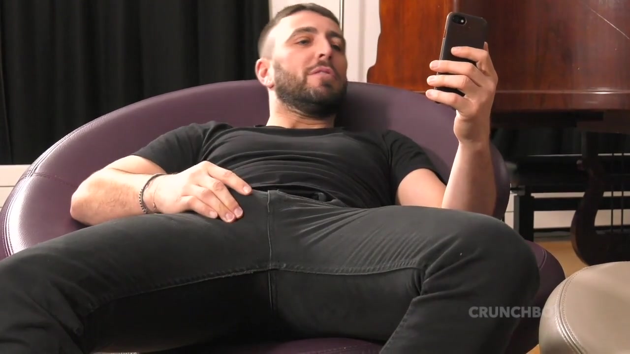 Fucked by straight worker in gan gbang - CrunchBoy