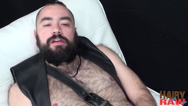 Bearsilien Solo - HairyandRaw