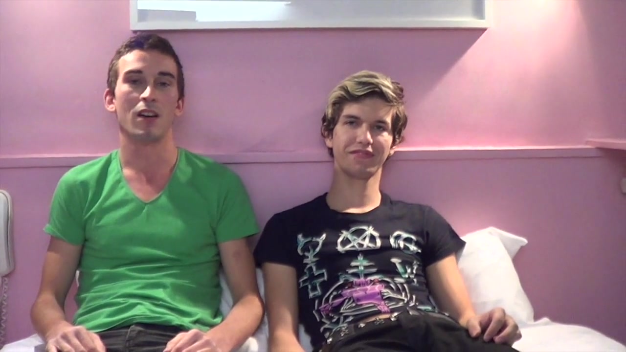 Femiante twink used by his friend - CrunchBoy