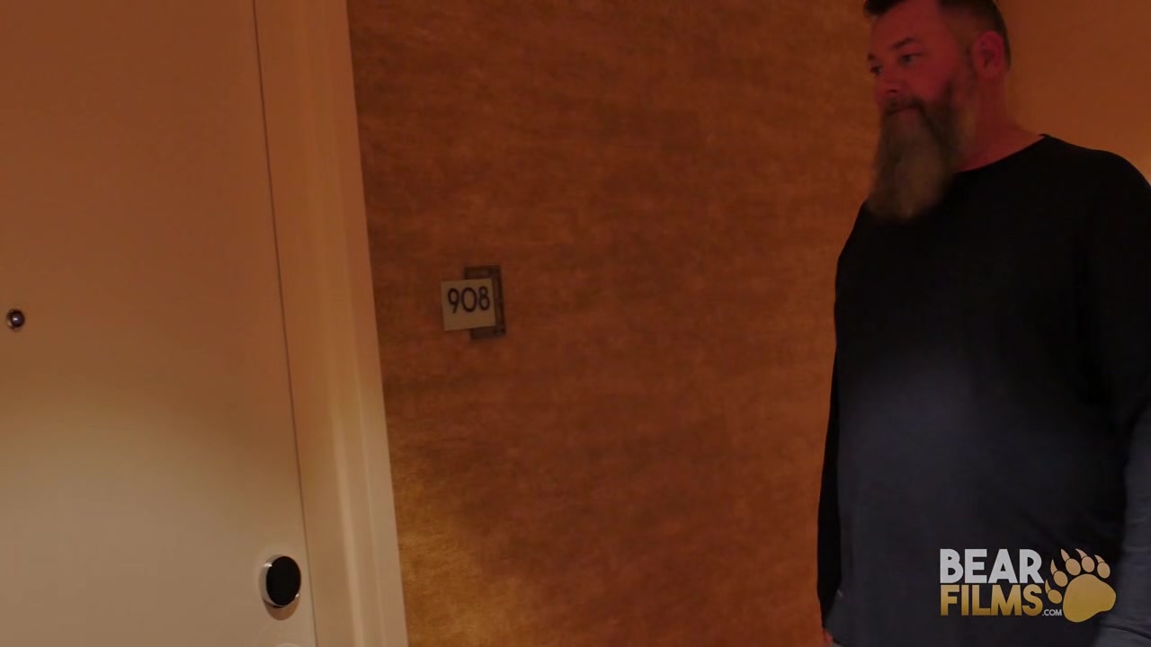Tony Marks and Alezgi Cage - BearFilms
