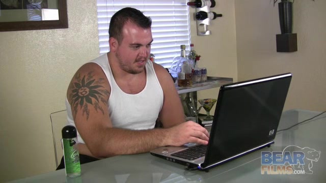 Gunner Scott and the 5 Bears - BearFilms