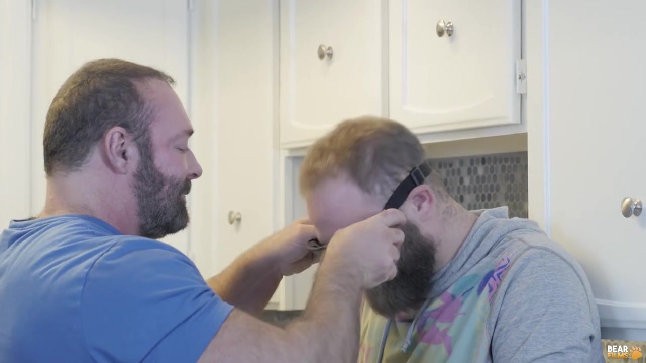 Brad Kalvo and Kosher Pig - Feed the Pig - BearFilms