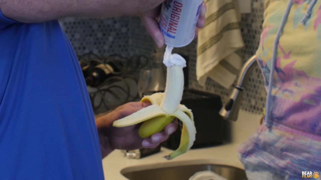 Brad Kalvo and Kosher Pig - Feed the Pig - BearFilms