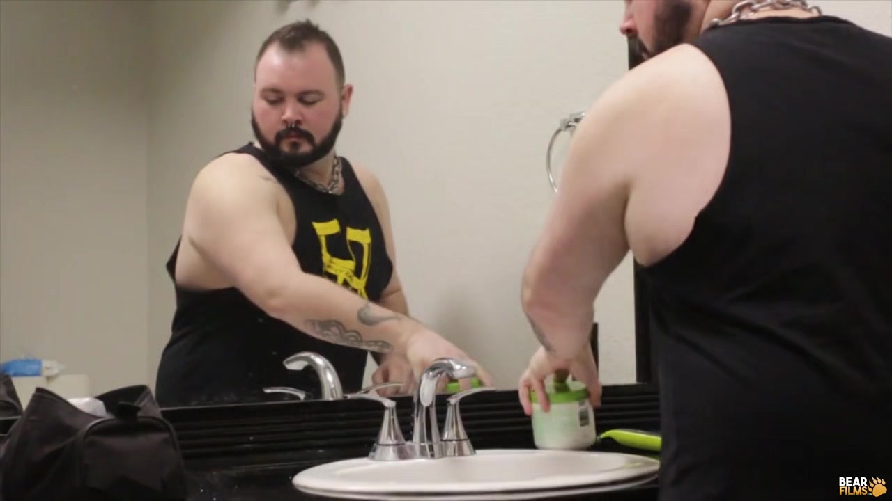 Rusty McMann and Dean Gauge - Knotty Boy - BearFilms