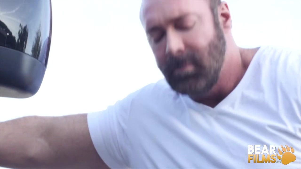 Brad Kalvo and Dean Gauge - Roadside Pickup - BearFilms
