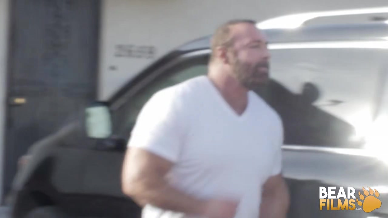 Brad Kalvo and Dean Gauge - Roadside Pickup - BearFilms