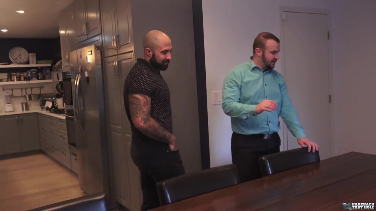 Atlas Grant and Chip Young - House Hunters - BarebackThatHole