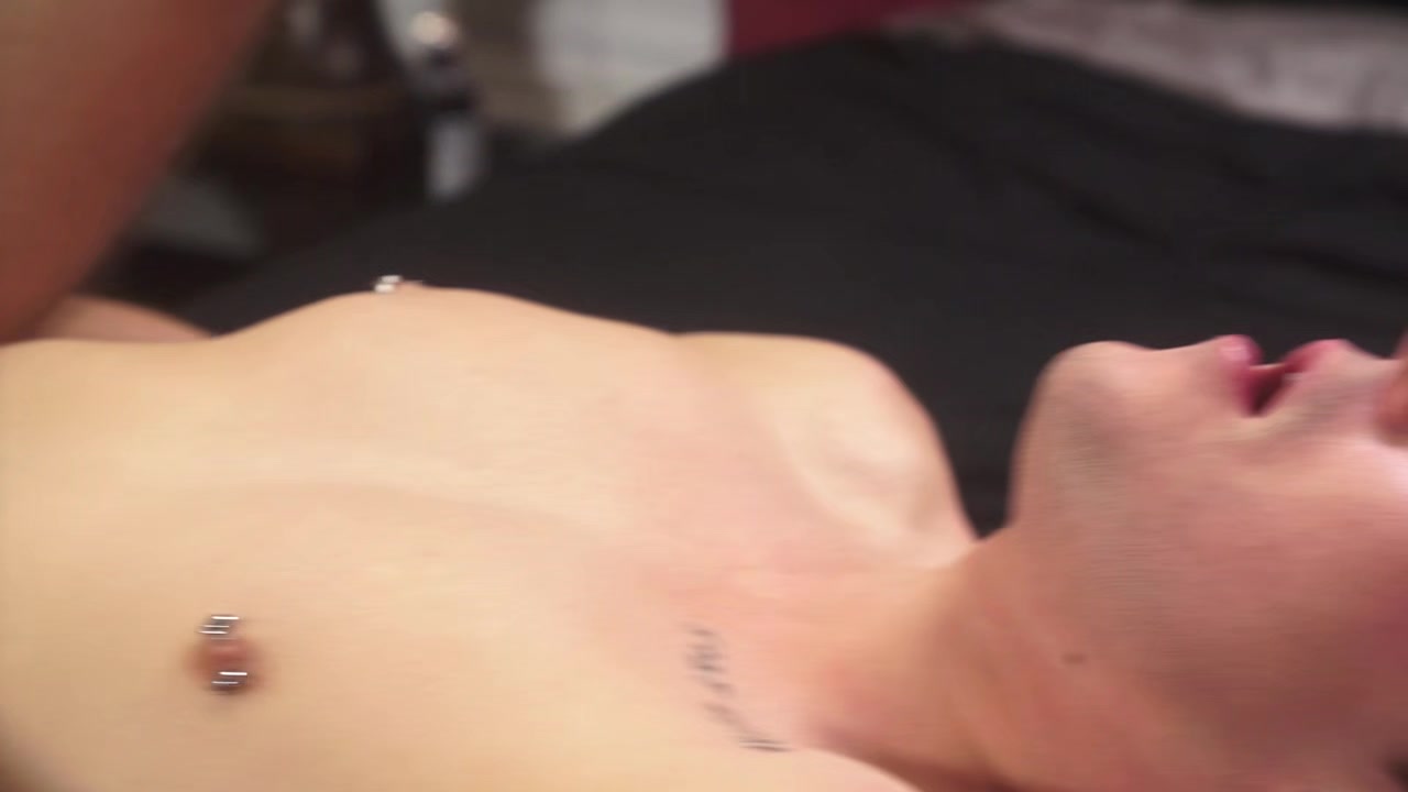 Hung Helix hunk Josh Brady & Alpha top Johnny Hands flip fuck bareback
