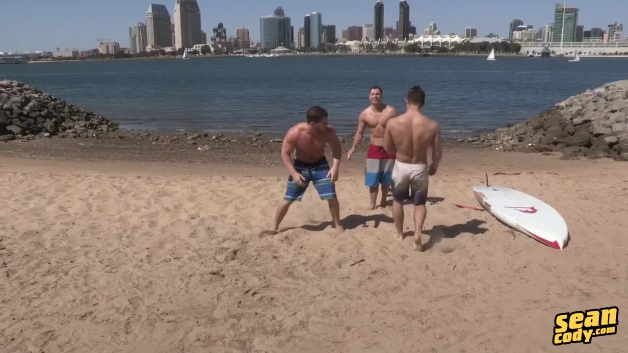 Bareback Threeway with Jayden, Brodie and Dean - SeanCody