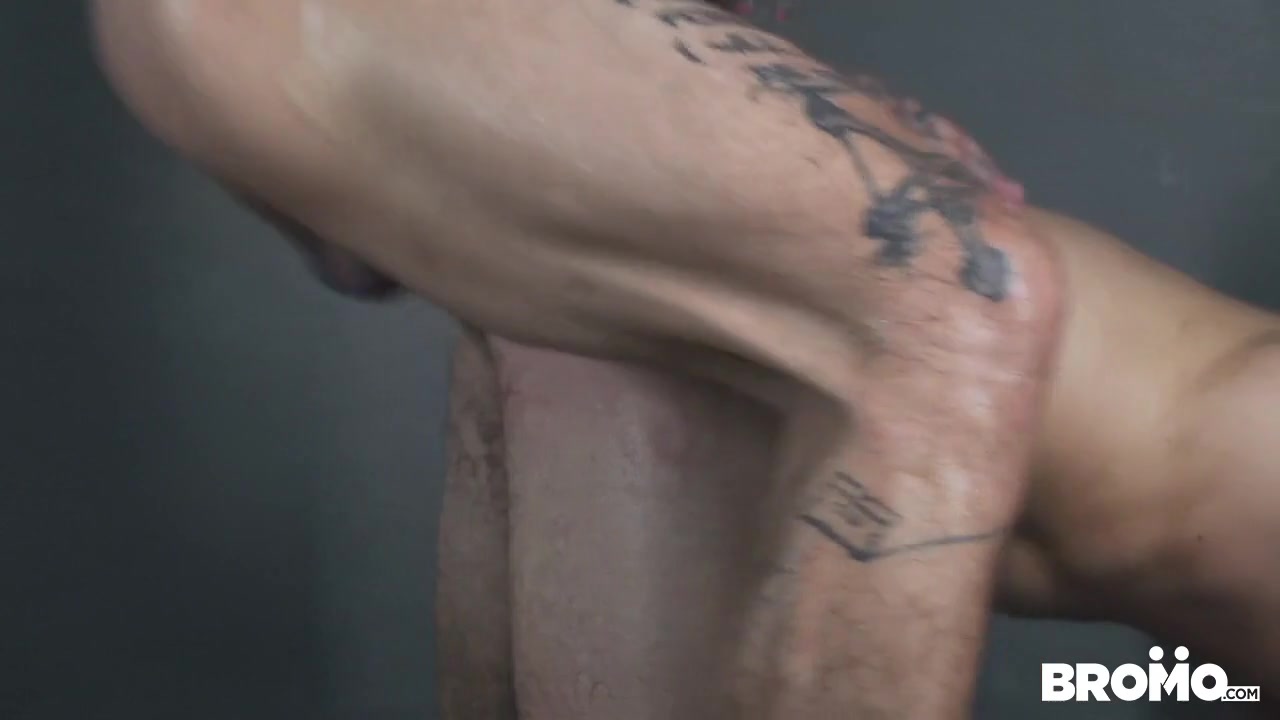 Noah Scott in Twisted Fucker - BROMO