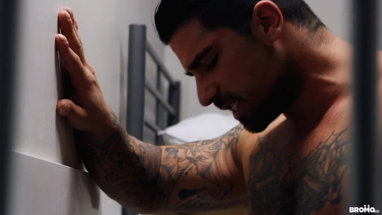 Ryan Bones & Shawn Assmore in Raw Lockup 2: 1 - BROMO