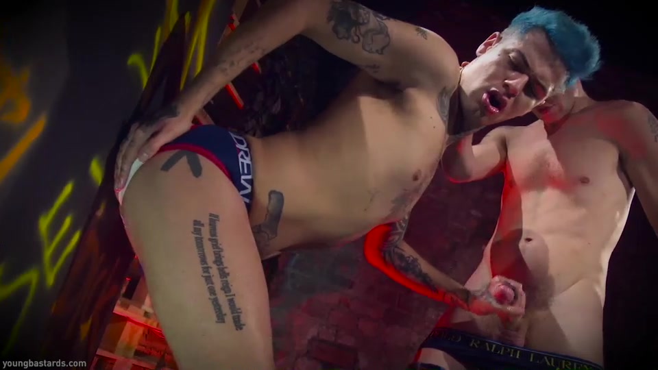 Huge cocks on both ends - YoungBastards
