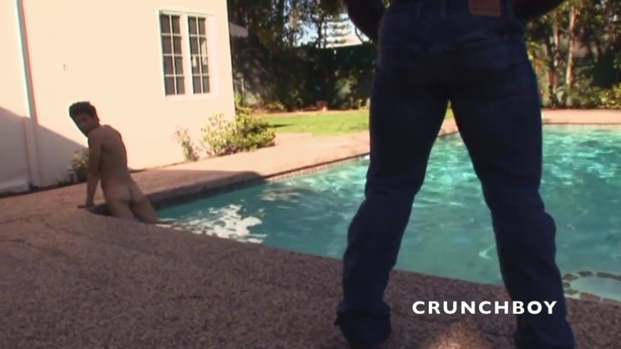 Latino fucked by top ebony muscle dominant - CrunchBoy