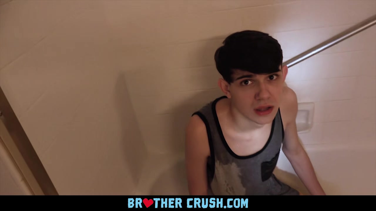 BrotherCrush - Cute Muscular Guy Punishes His Younger Stepbro’s Hole