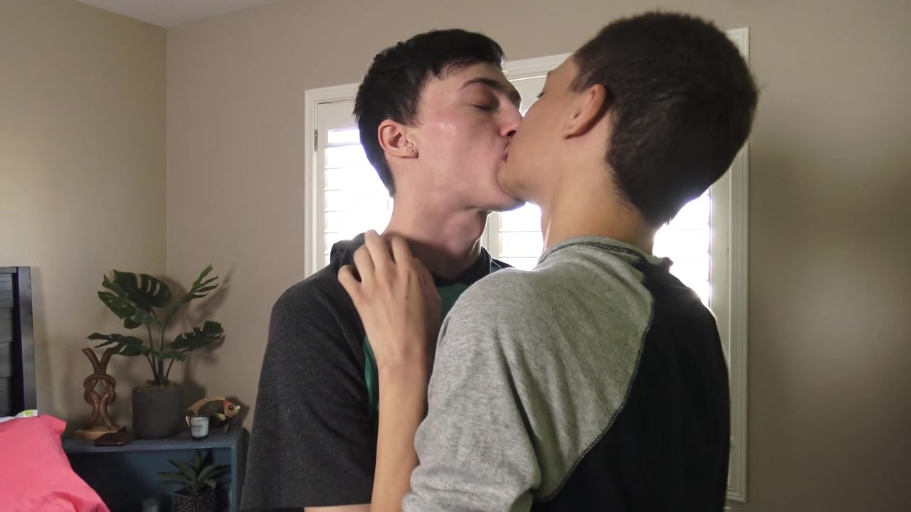 Big dick twinks Milo Harper & Kurt Niles flip fuck RAW