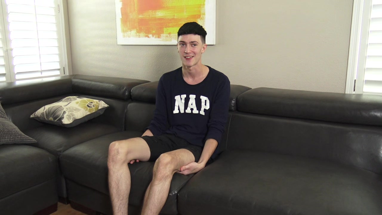 8teenBoy newcomer Kurt Niles shows off his big dick