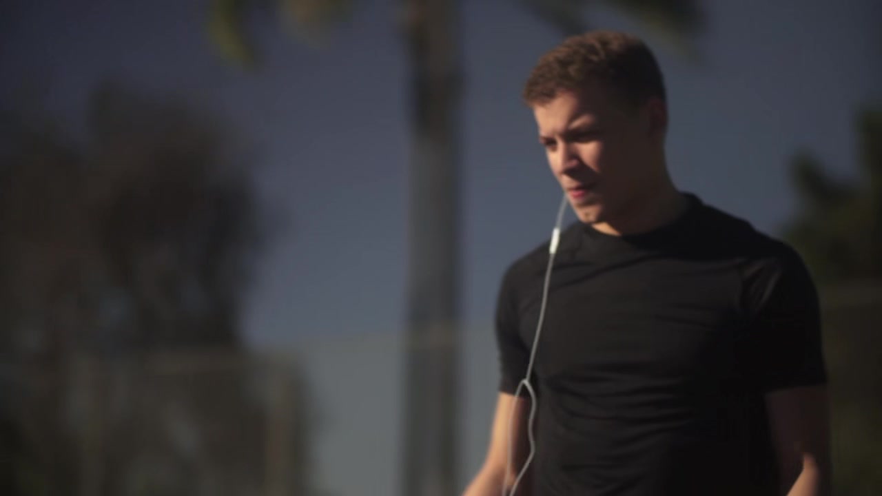 Hung Helix jock Corbin Colby fucks Cole Claire bareback after basketball