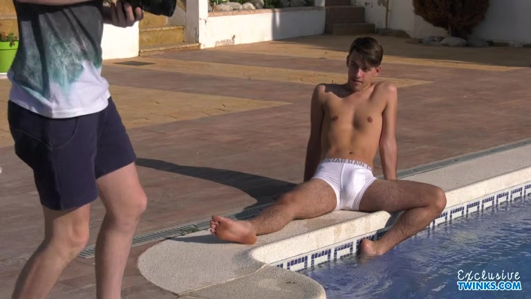 Stroking In The Sun With Maxxie - Maxxie Wilde - TXXXMStudios