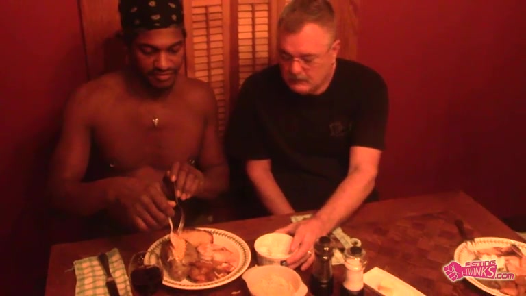 A Big Black Cock For His Hole - Bo, Jay Evil & Timmy Pighole - FistingTwinks