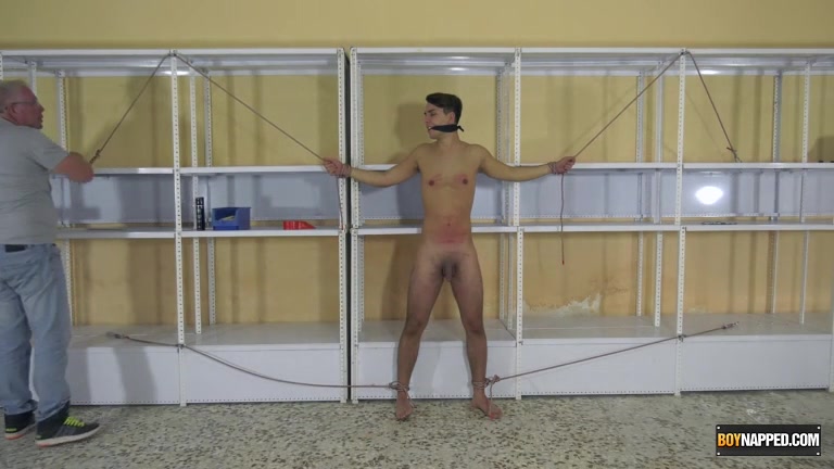 Storage Room Twink Sucking - Maxxie Wilde & Sebastian Kane - Boynapped