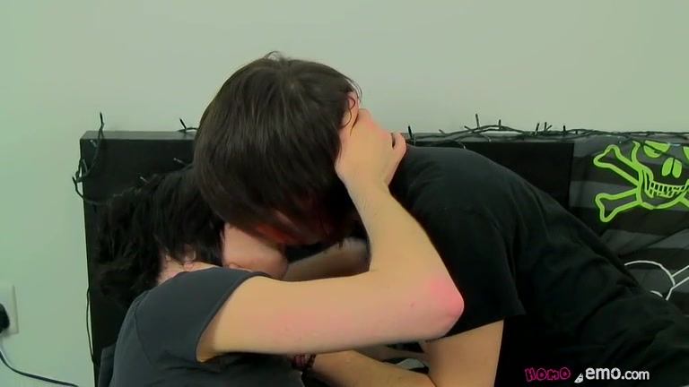 Cum Loving Andrew Gets Some Fun With Seth - Seth Savage & Andrew Dexter