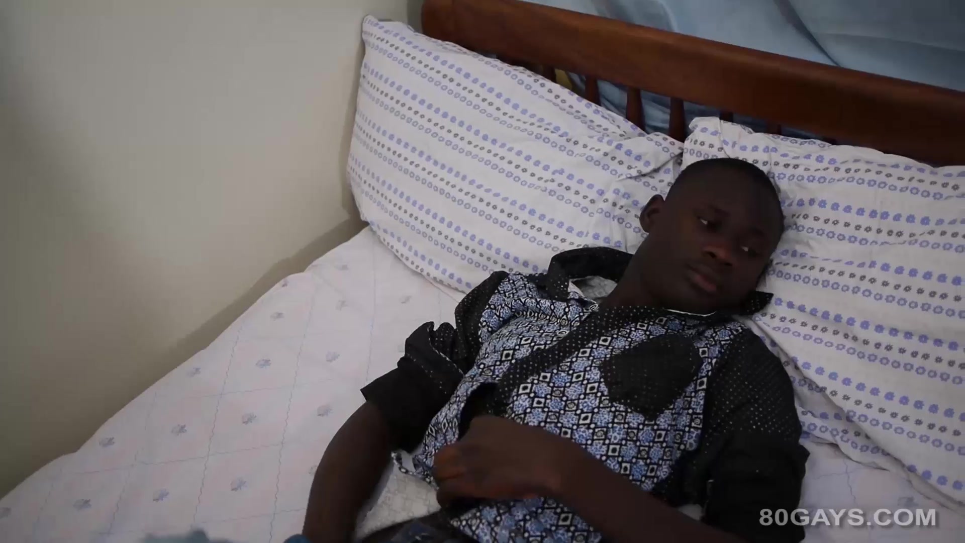 African Twink Ben Stroking Big Cock - 80Gays