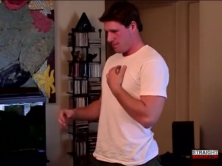 Big Tall Troy Jerks Off To Str8 Porn - Troy