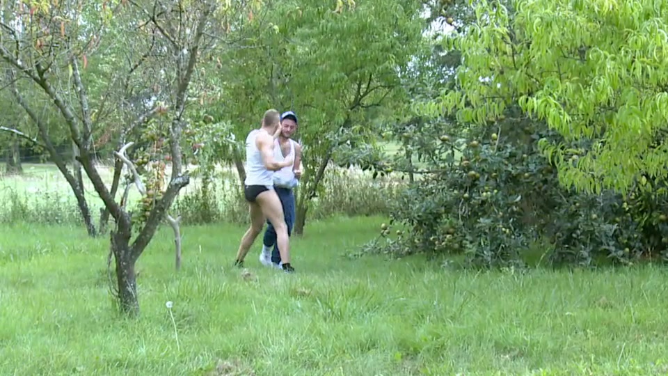 Riley Tess And Jordan Fox - UKNakedMen