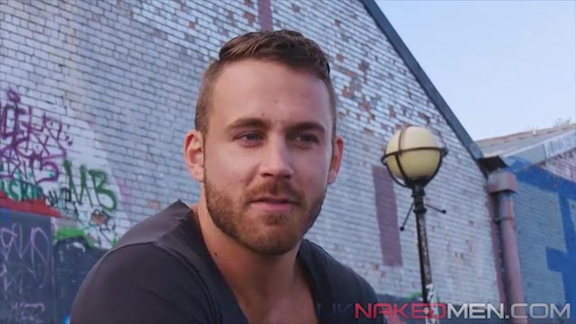 Logan Moore - UKNakedMen