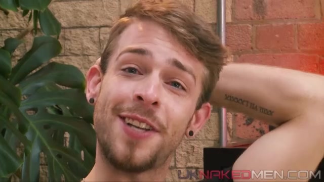 Gabriel Phoenix - UKNakedMen
