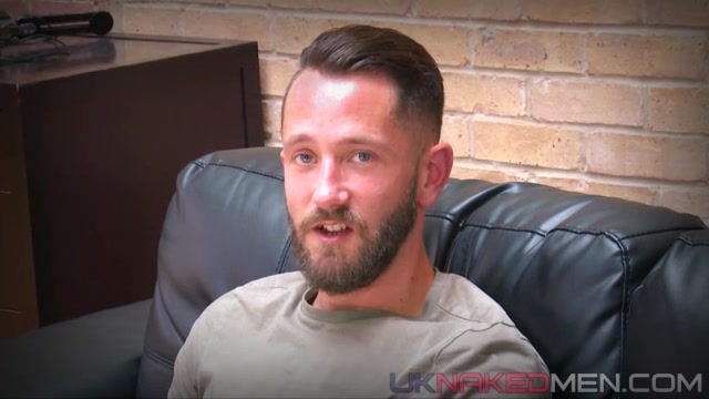 Sam Wallis - UKNakedMen