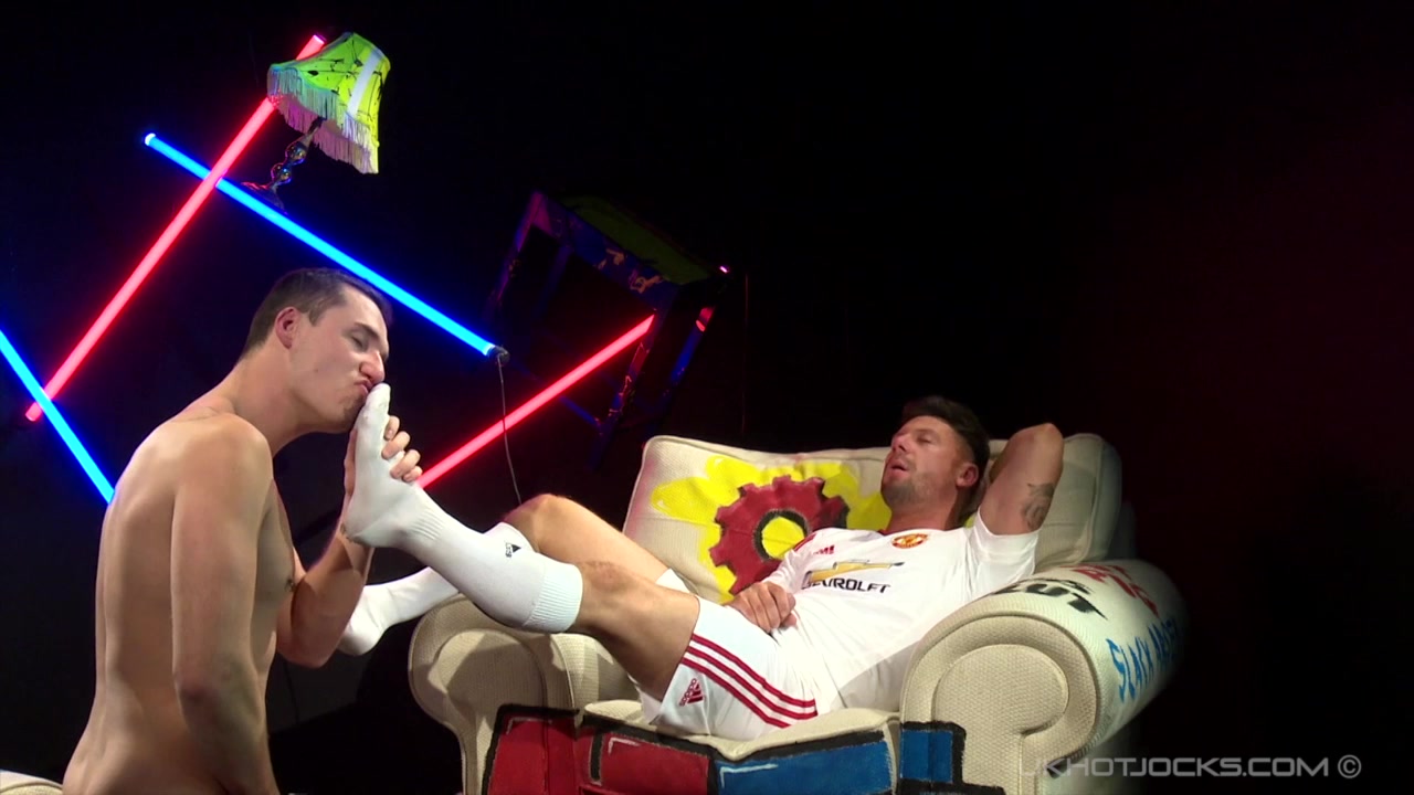 Homewreckrz - Footie Fuck - UKHotJocks