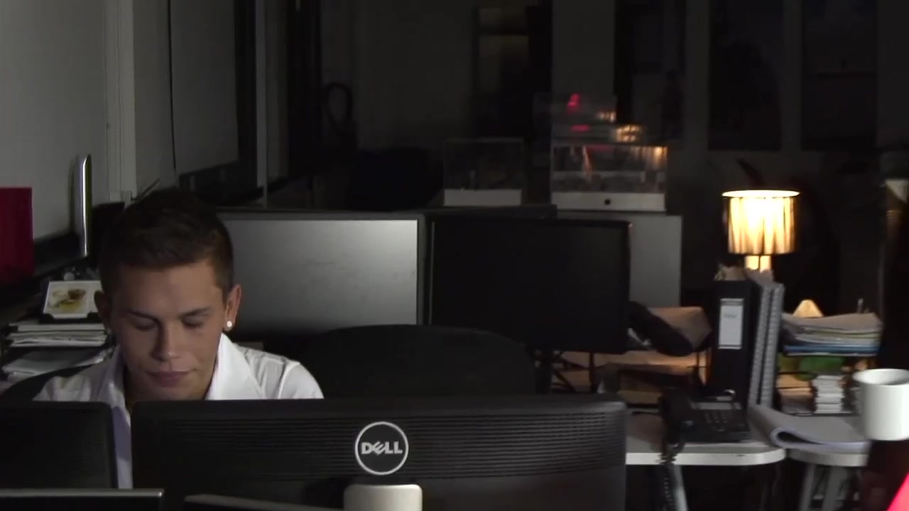 Oriffice Junior - Working Late - UKHotJocks