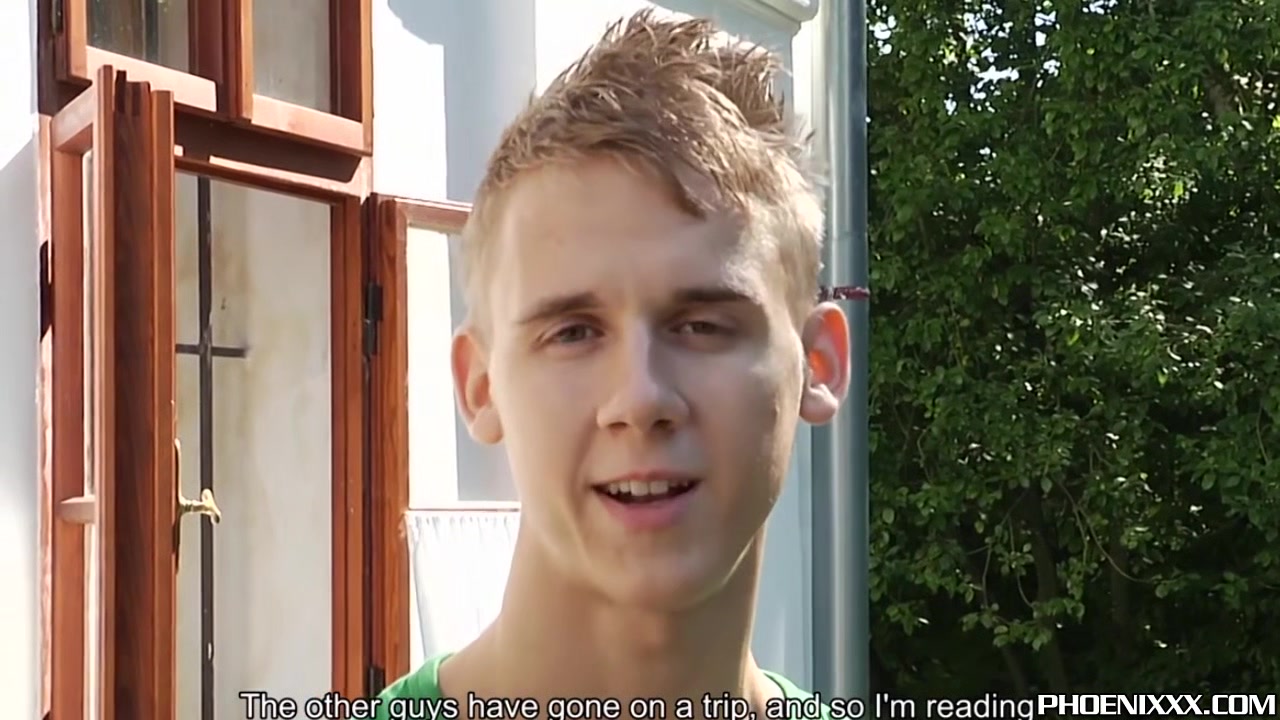 Young stud gets bare hammered outdoor