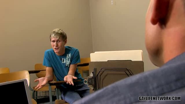 Young Actor Gets Taught - TeachTwinks