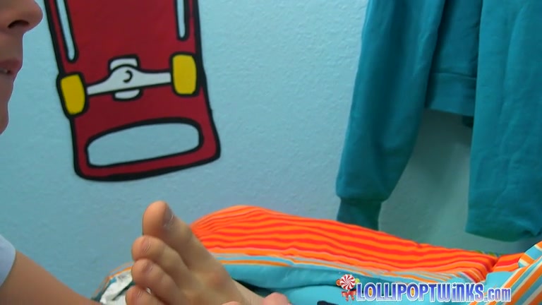 Kyler Moss Nick Duvall - Candy and Toe-Sucking - twinkylicious