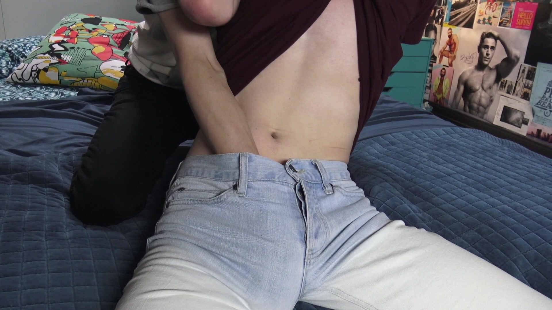 Tight 8teenBoy Jimmy Andrews takes Gabe Isaac's massive cock RAW