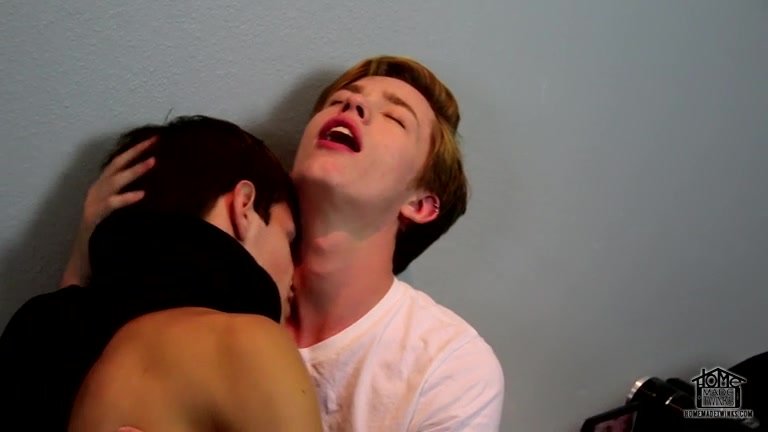 Get In On The Bareback Action! - Jasper Robinson Nico Michaelson - BoyCrush