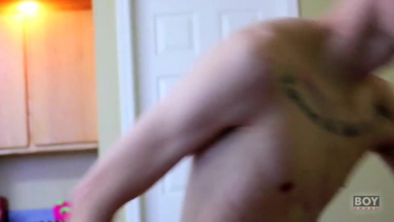 New Hair, Same Horny Boy! - Nick Simpson - BoyCrush
