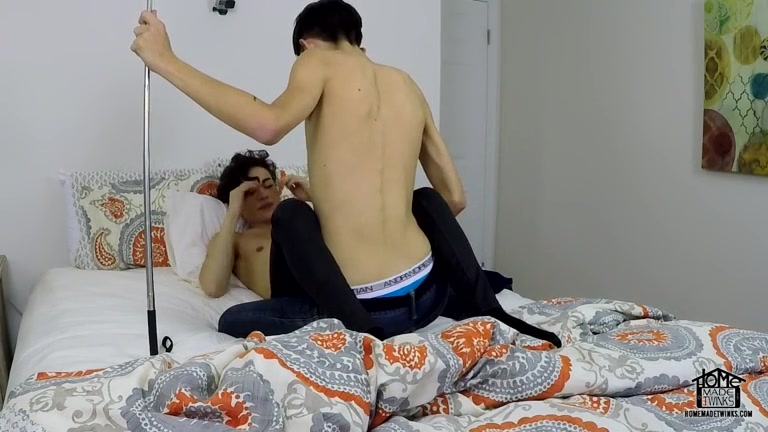 Two Horny Boys A Camera - Blake Anderson Greco Rai - BoyCrush