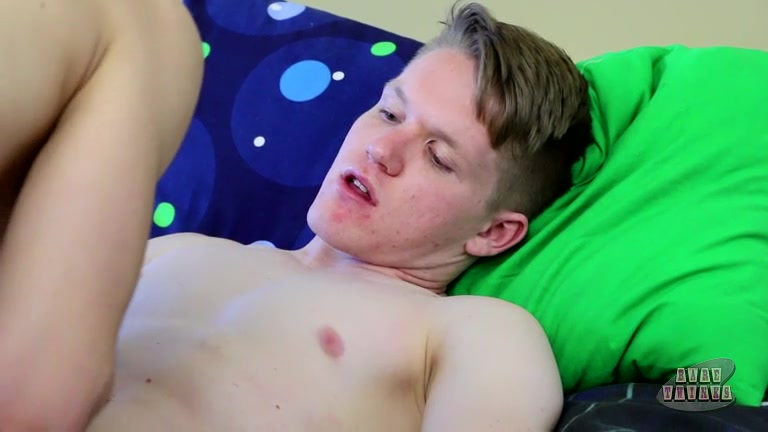Bareback Boys Squirt In Unison! - Alex Aria Taylor Tyce - BoyCrush
