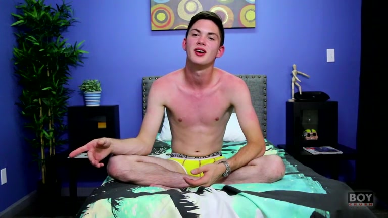 Rubbing One Out With Michael - Michael Klein - BoyCrush