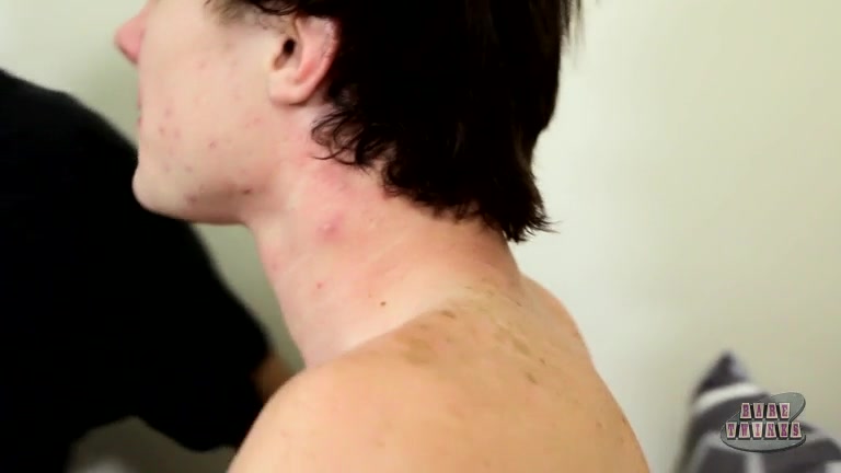 Neq Bottom Boy Loves That Raw Dick! - Justin Cross Justin Cummings - BoyCrush