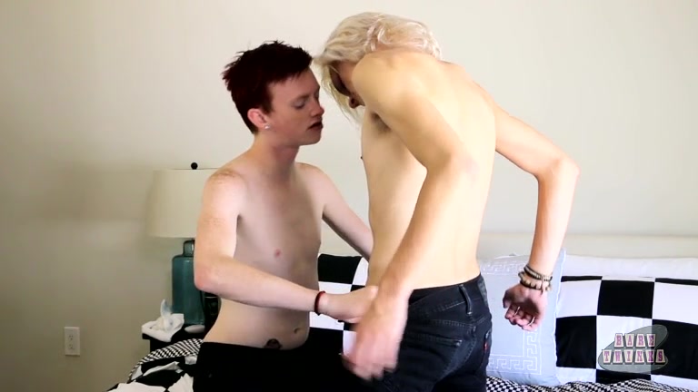 His Raw Twink Ass Is So Tight! - Elijah Young Kayden Alexander - BoyCrush