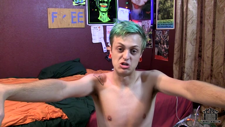 In The Bedroom With Jason - Jason Valencia - BoyCrush
