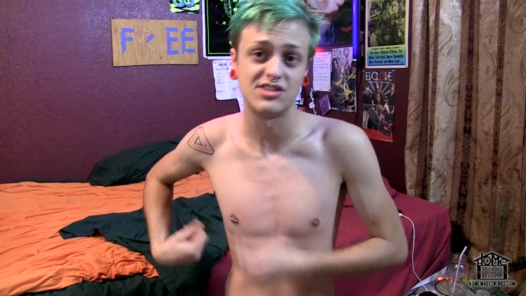 In The Bedroom With Jason - Jason Valencia - BoyCrush