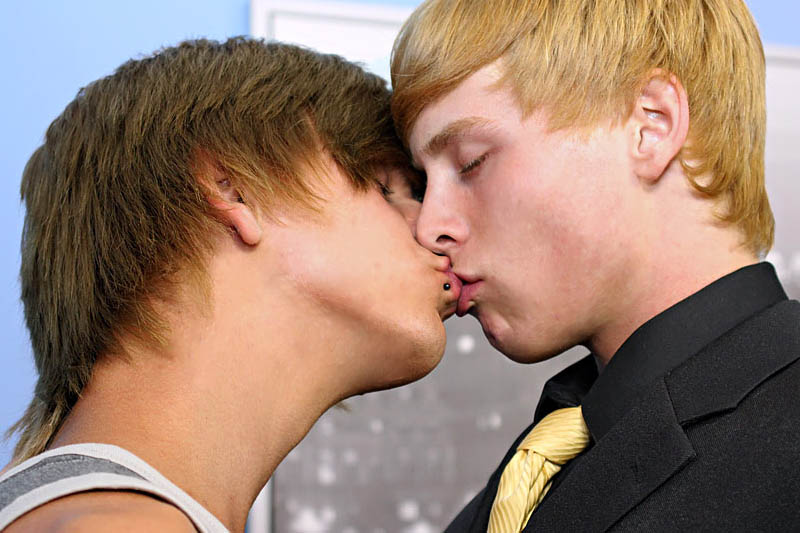 Nathan Clark #38; Nick Duvall - Ass to Mouth with Nathan and Nick - BoyCrush