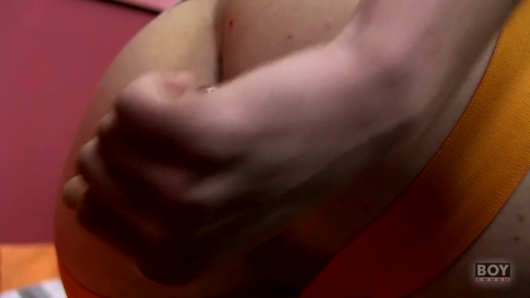 An Awesome Self Facial! - Elijah West - BoyCrush