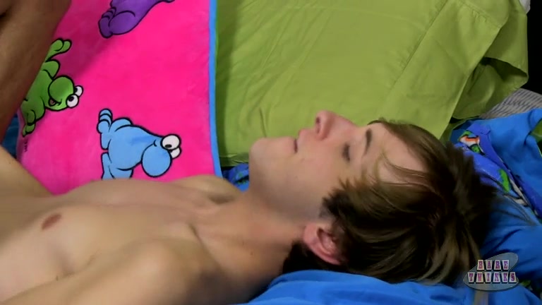 A Twink Bareback Sleepover - Colby Klein And Jacob Grant - BoyCrush